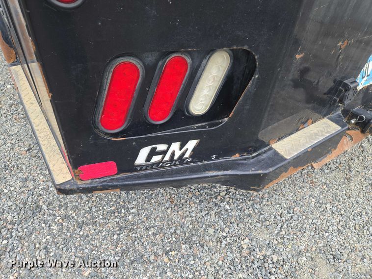 image for item ET5034 2015 Chevrolet Silverado 3500HD Crew Cab flatbed pickup truck