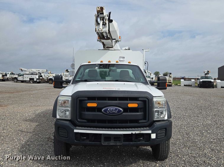 image for item ET5143 2014 Ford F450 Super Duty bucket truck