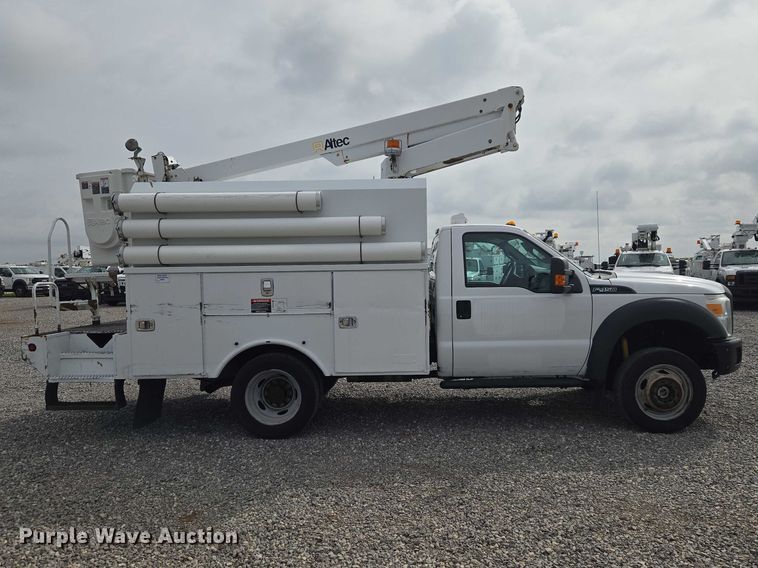 image for item ET5143 2014 Ford F450 Super Duty bucket truck