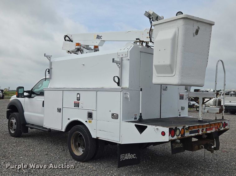 image for item ET5143 2014 Ford F450 Super Duty bucket truck