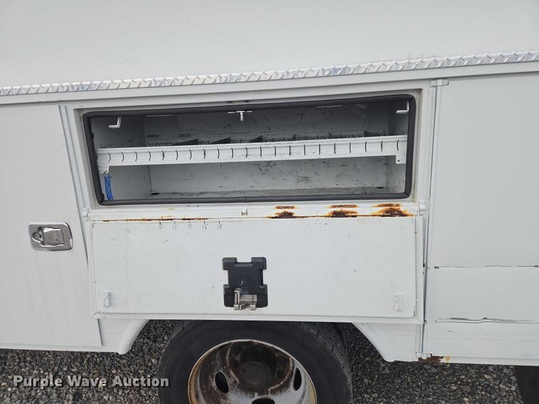 image for item ET5143 2014 Ford F450 Super Duty bucket truck