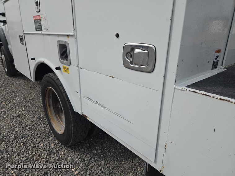 image for item ET5143 2014 Ford F450 Super Duty bucket truck
