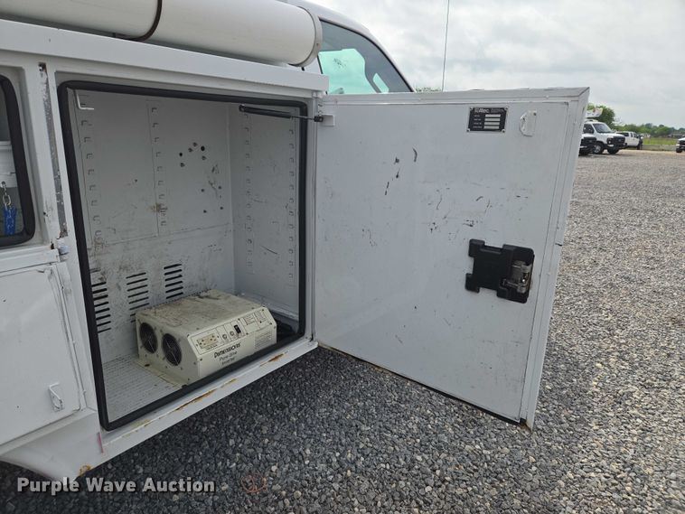 image for item ET5143 2014 Ford F450 Super Duty bucket truck