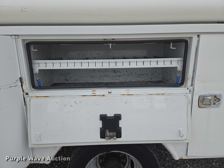 image for item ET5143 2014 Ford F450 Super Duty bucket truck