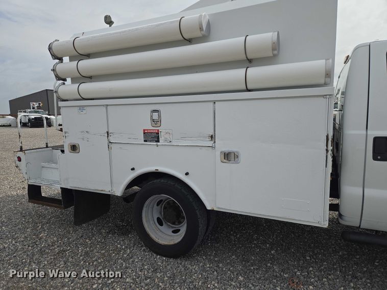 image for item ET5143 2014 Ford F450 Super Duty bucket truck