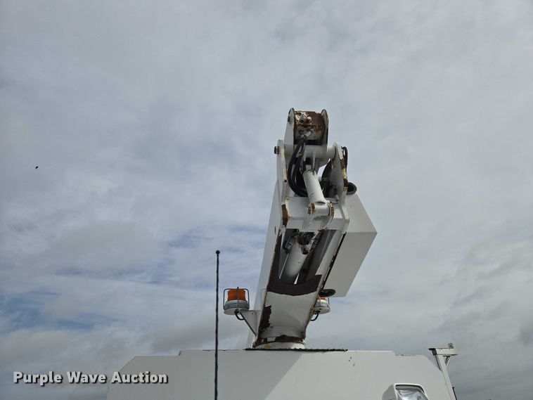 image for item ET5143 2014 Ford F450 Super Duty bucket truck