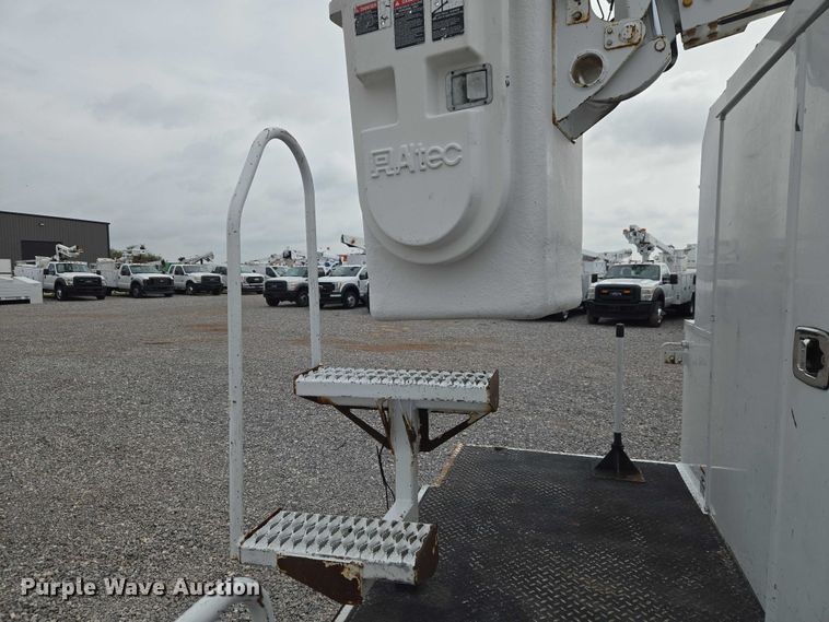 image for item ET5143 2014 Ford F450 Super Duty bucket truck