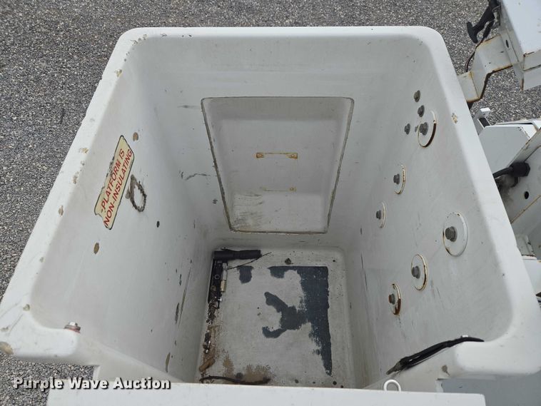 image for item ET5143 2014 Ford F450 Super Duty bucket truck