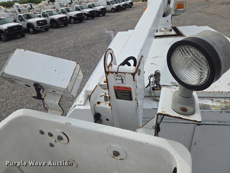 image for item ET5143 2014 Ford F450 Super Duty bucket truck