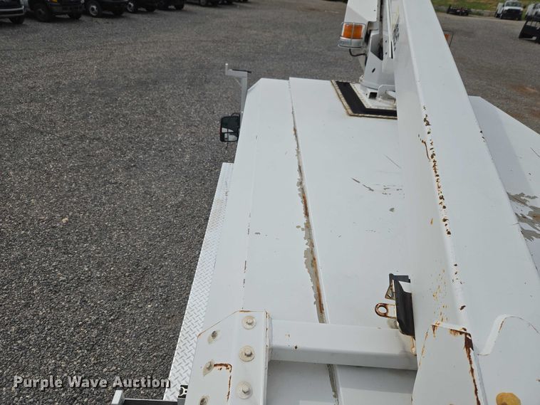 image for item ET5143 2014 Ford F450 Super Duty bucket truck