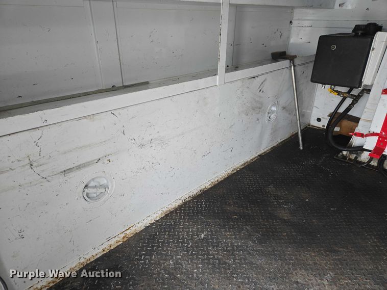 image for item ET5143 2014 Ford F450 Super Duty bucket truck