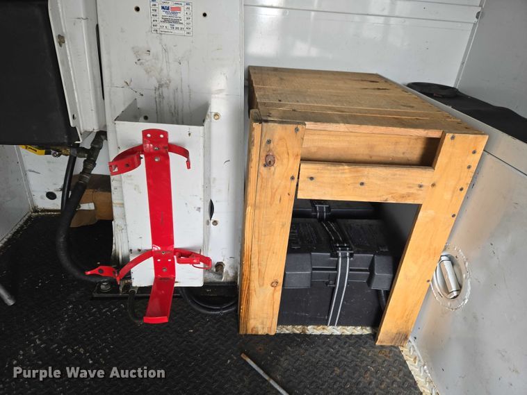 image for item ET5143 2014 Ford F450 Super Duty bucket truck