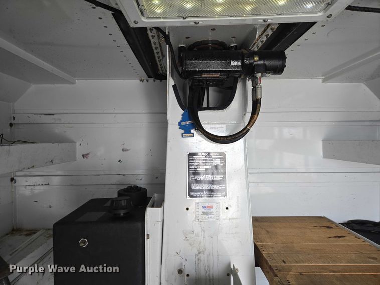 image for item ET5143 2014 Ford F450 Super Duty bucket truck