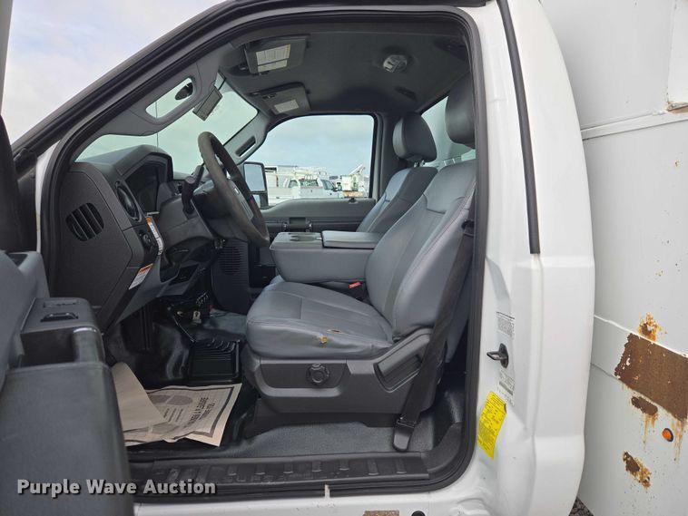 image for item ET5143 2014 Ford F450 Super Duty bucket truck