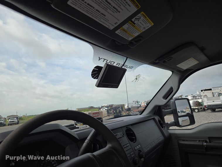 image for item ET5143 2014 Ford F450 Super Duty bucket truck