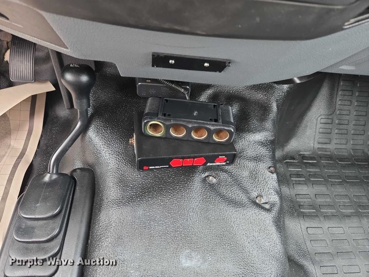 image for item ET5143 2014 Ford F450 Super Duty bucket truck