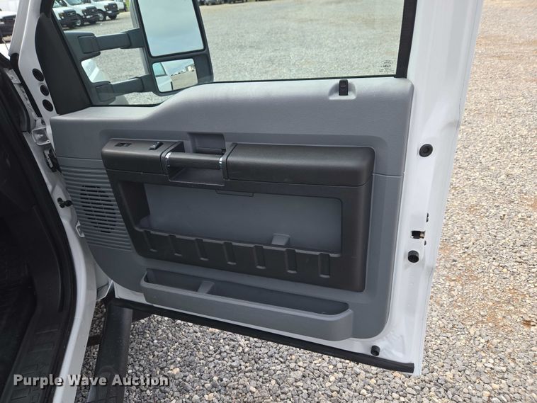image for item ET5143 2014 Ford F450 Super Duty bucket truck