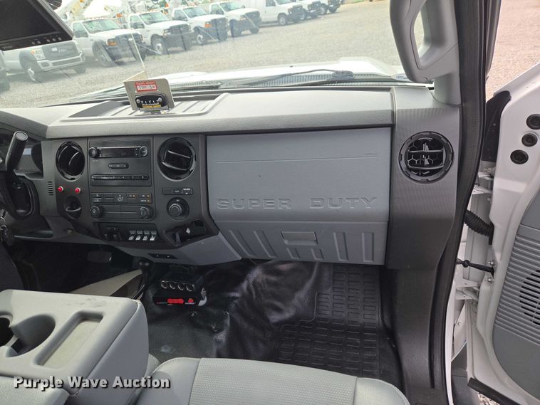 image for item ET5143 2014 Ford F450 Super Duty bucket truck