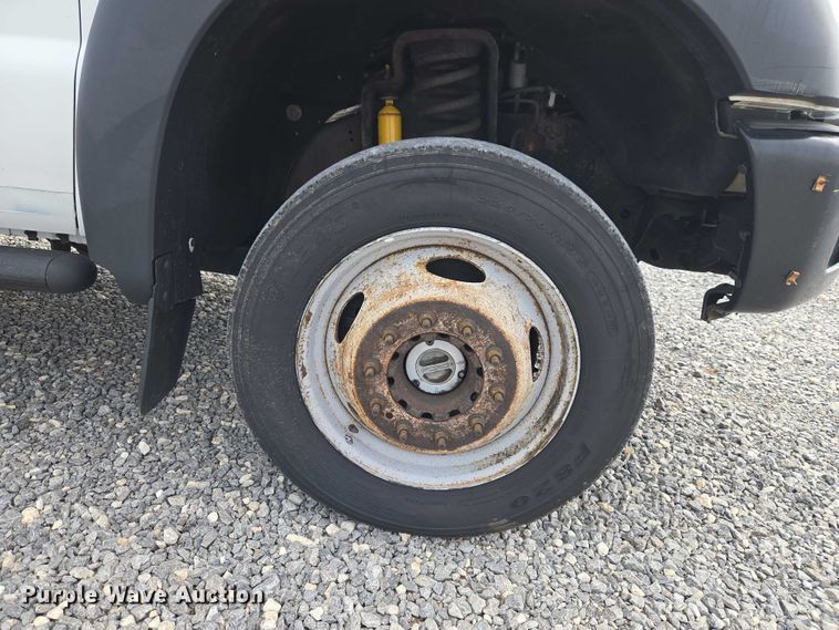 image for item ET5143 2014 Ford F450 Super Duty bucket truck