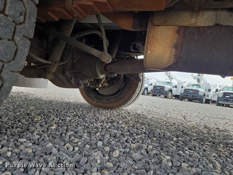 image for item ET5143 2014 Ford F450 Super Duty bucket truck