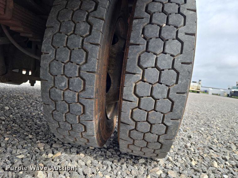 image for item ET5143 2014 Ford F450 Super Duty bucket truck