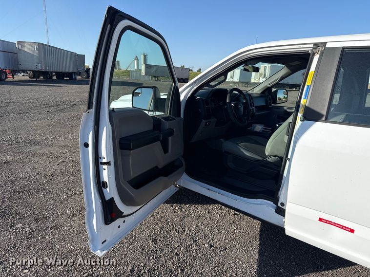 image for item ET6114 2018 Ford F150 XL Ext. Cab pickup truck