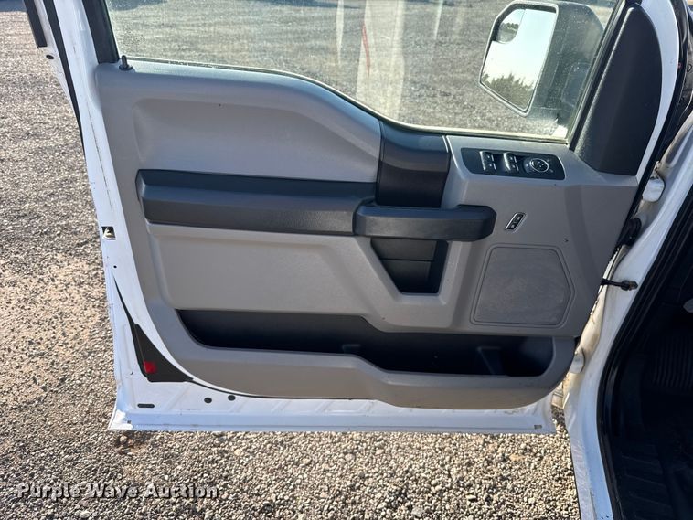 image for item ET6114 2018 Ford F150 XL Ext. Cab pickup truck