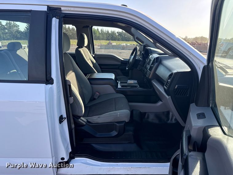 image for item ET6114 2018 Ford F150 XL Ext. Cab pickup truck