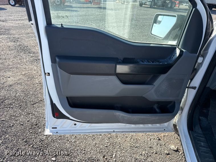 image for item ET6115 2021 Ford F150 XL Ext. Cab pickup truck