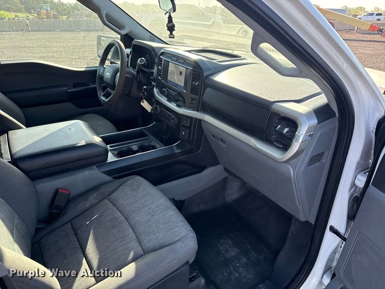 image for item ET6115 2021 Ford F150 XL Ext. Cab pickup truck