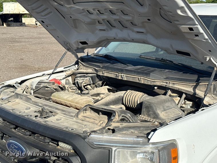 image for item ET6115 2021 Ford F150 XL Ext. Cab pickup truck