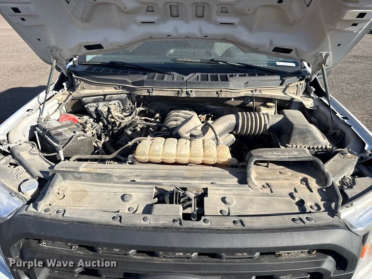 image for item ET6115 2021 Ford F150 XL Ext. Cab pickup truck