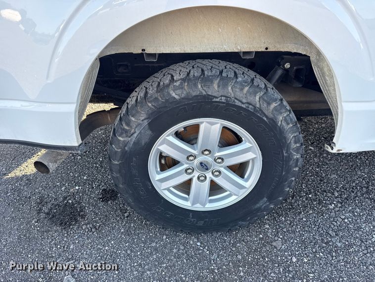 image for item ET6115 2021 Ford F150 XL Ext. Cab pickup truck