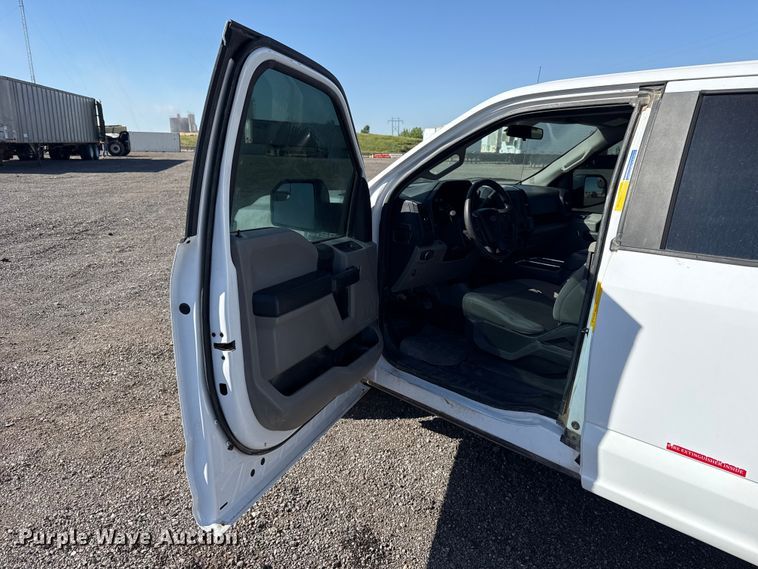 image for item ET6118 2018 Ford F150 XL Ext. Cab pickup truck
