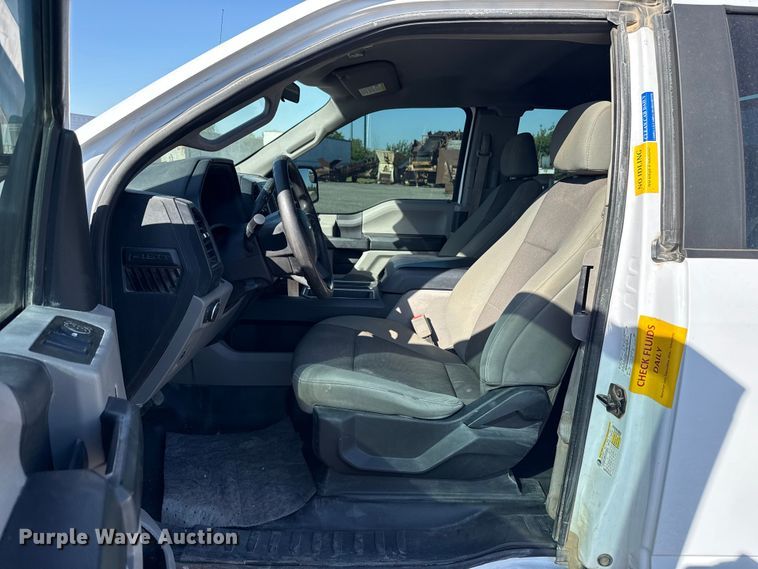 image for item ET6118 2018 Ford F150 XL Ext. Cab pickup truck