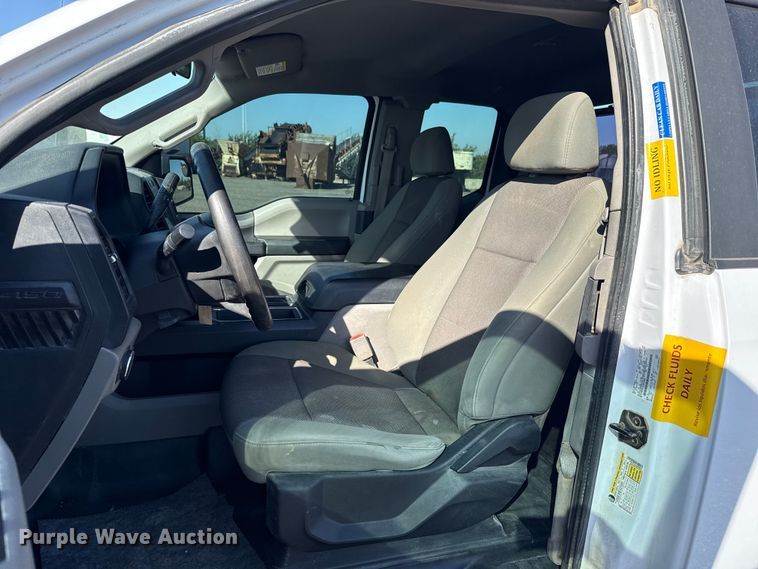 image for item ET6118 2018 Ford F150 XL Ext. Cab pickup truck