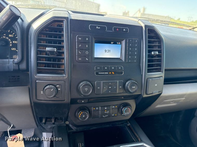 image for item ET6118 2018 Ford F150 XL Ext. Cab pickup truck