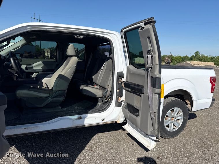 image for item ET6118 2018 Ford F150 XL Ext. Cab pickup truck