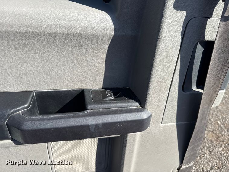 image for item ET6118 2018 Ford F150 XL Ext. Cab pickup truck