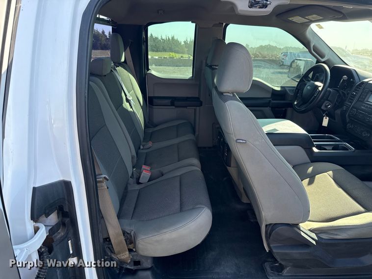 image for item ET6118 2018 Ford F150 XL Ext. Cab pickup truck
