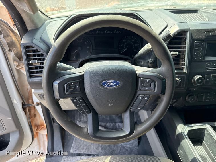 image for item ET6121 2018 Ford F150 XL Crew Cab pickup truck