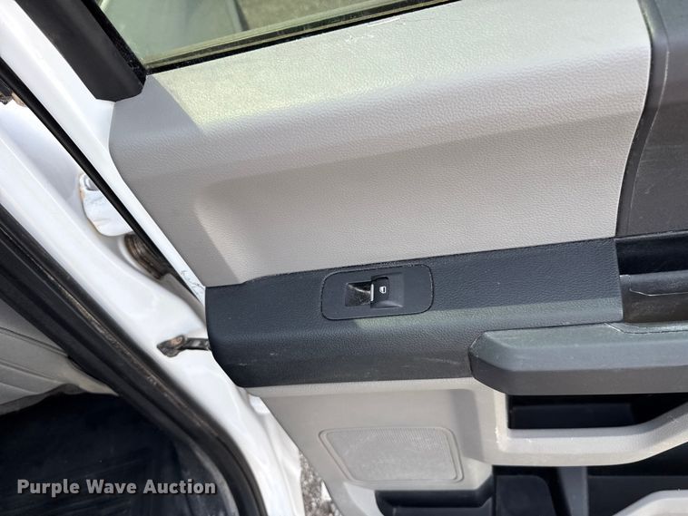 image for item ET6121 2018 Ford F150 XL Crew Cab pickup truck