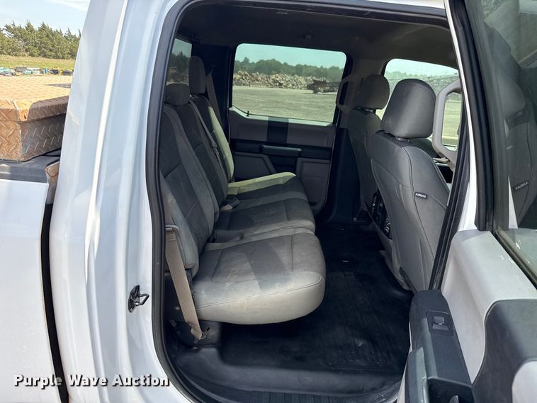 image for item ET6121 2018 Ford F150 XL Crew Cab pickup truck