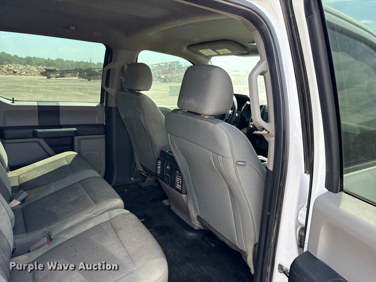 image for item ET6121 2018 Ford F150 XL Crew Cab pickup truck