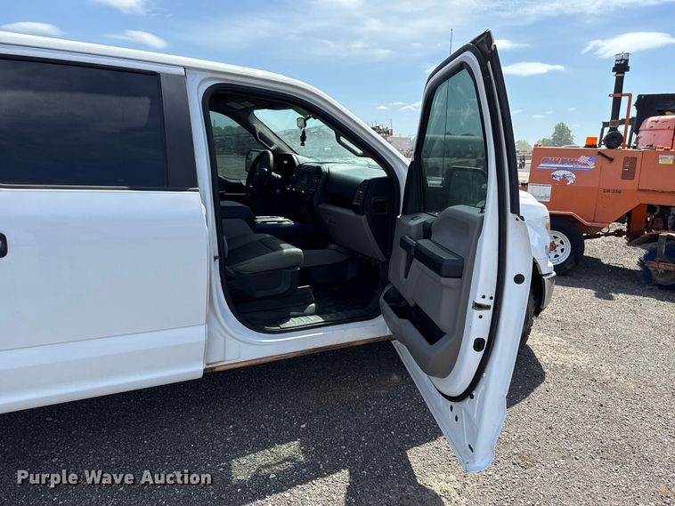 image for item ET6121 2018 Ford F150 XL Crew Cab pickup truck