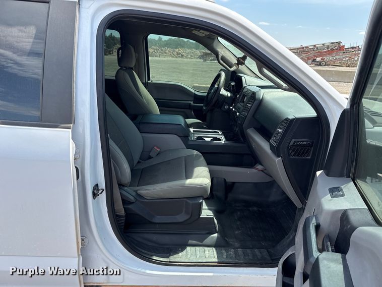 image for item ET6121 2018 Ford F150 XL Crew Cab pickup truck