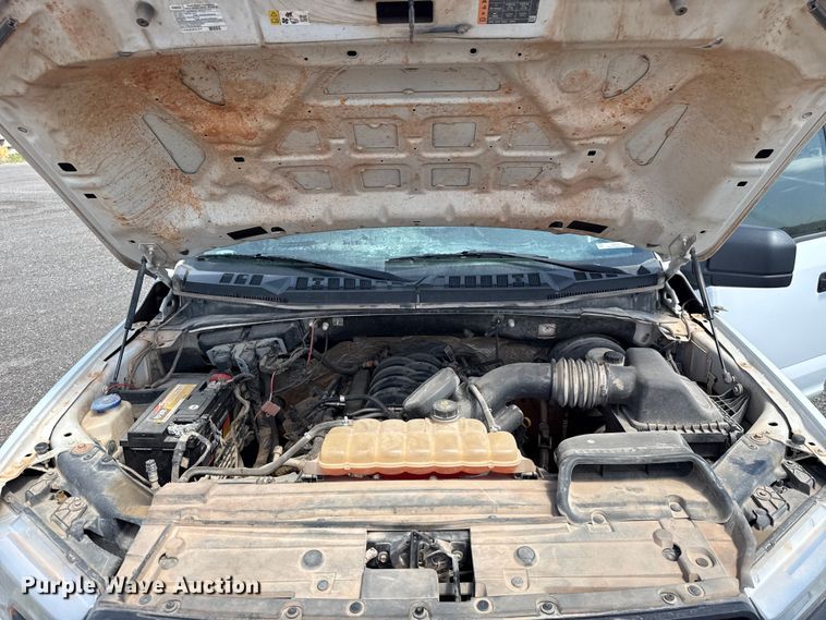 image for item ET6121 2018 Ford F150 XL Crew Cab pickup truck