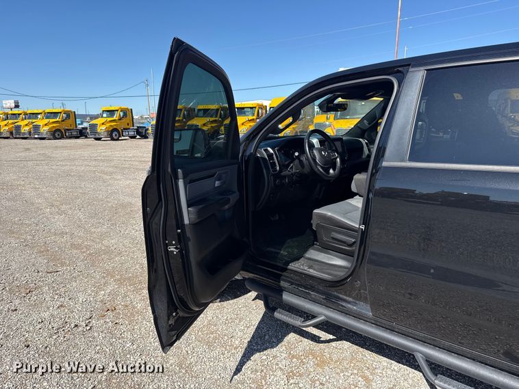 image for item ET6124 2023 RAM 1500 Big Horn Crew Cab pickup truck
