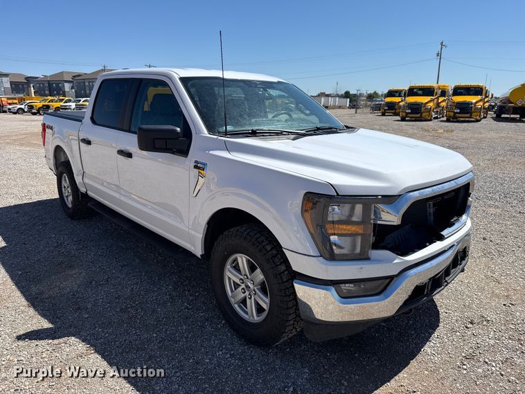 image for item ET6125 2023 Ford F150 XLT Crew Cab pickup truck