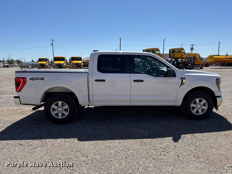 image for item ET6125 2023 Ford F150 XLT Crew Cab pickup truck
